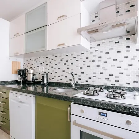 Spacious Flat W Balcony 9 Min To Uskudar Coast *